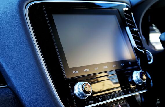 プロのスタッフがパーツ取り付けに柔軟に対応いたします | 金沢市でお車のことなら丁寧な対応のウィンズオート